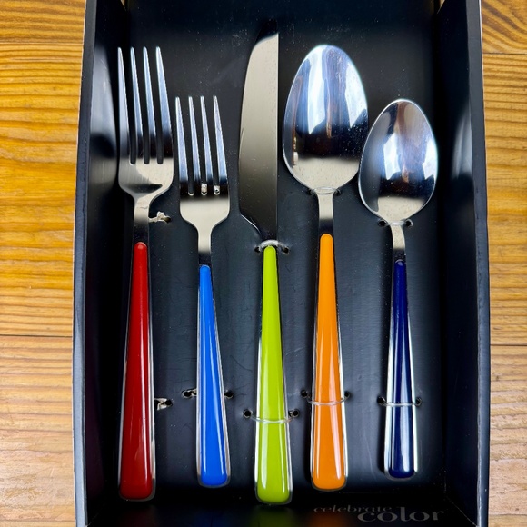 Fiesta Merengue Flatware Set – 20 Piece Colorful Service for 4 - Picture 4 of 14